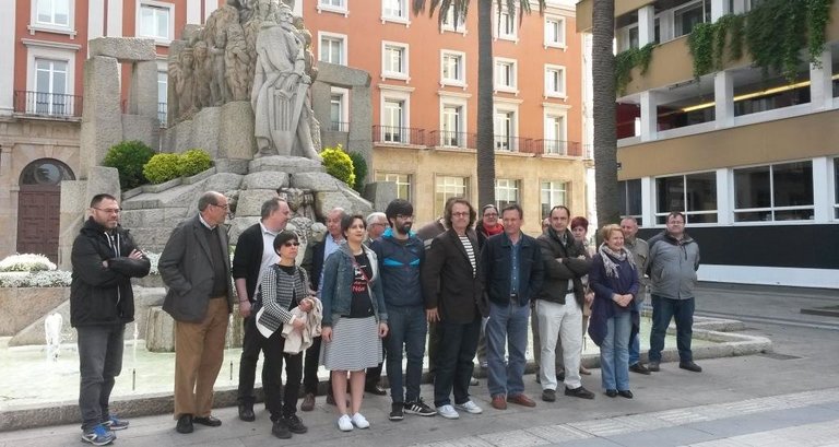 Xavier Vence con candidatos de la comarca de A Coruña