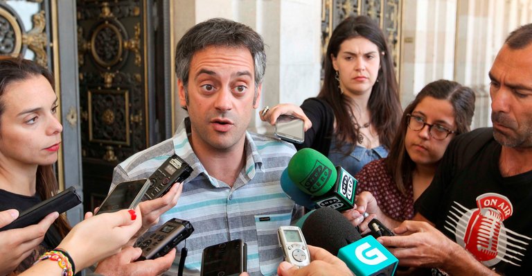 Xulio Ferreiro atiende a los periodistas