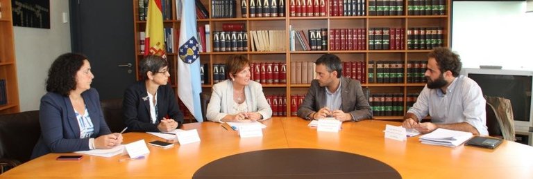 La conselleira de Sanidade se reúne con el alcalde de A Coruña