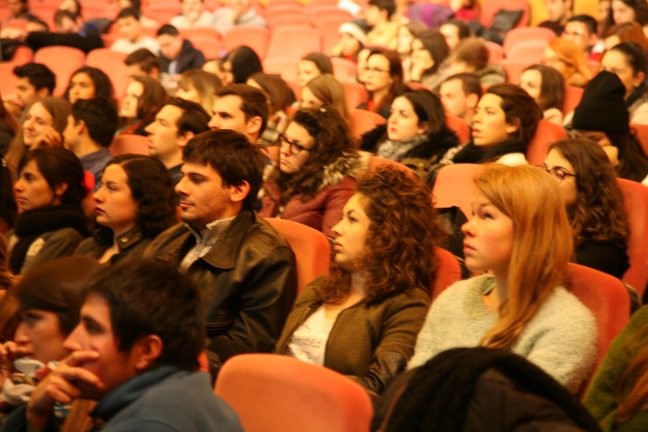 Alumnos Erasmus en el Paraninfo de la Universidade da Coruña