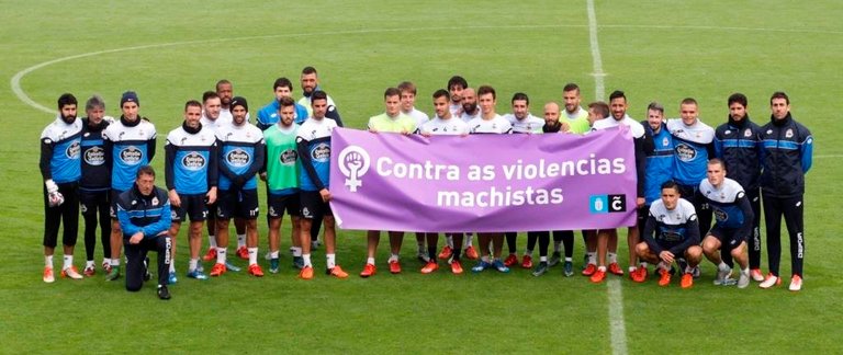 La plantilla del Deportivo, contra la violencia machista